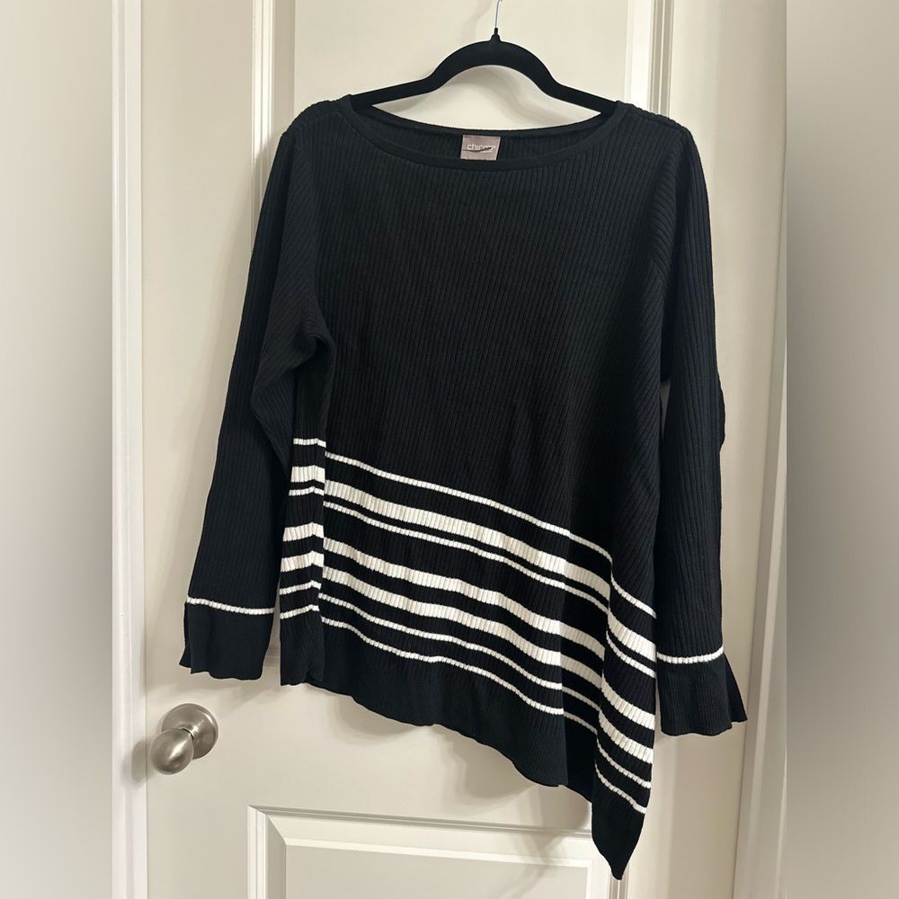 Chico’s Pullover Fashion Sweater Size 3 Long Sleeve Boat Neck
Color Black White